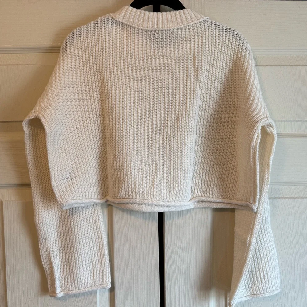 Cropped Ribbed Knit Sweater - Picture 2 of 4